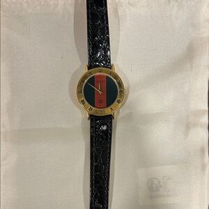 Vintage Gucci Gold and Black Leather Watch - needs new battery
